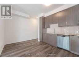 195 - 141 Honeycrisp Crescent, Vaughan, ON L4K5Z8 Photo 15