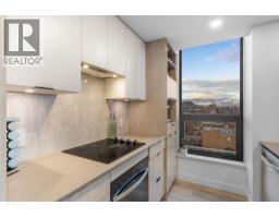 3pc Ensuite bath - 1488 Bertram Street Unit# 1005, Kelowna, BC V1Y0M6 Photo 6