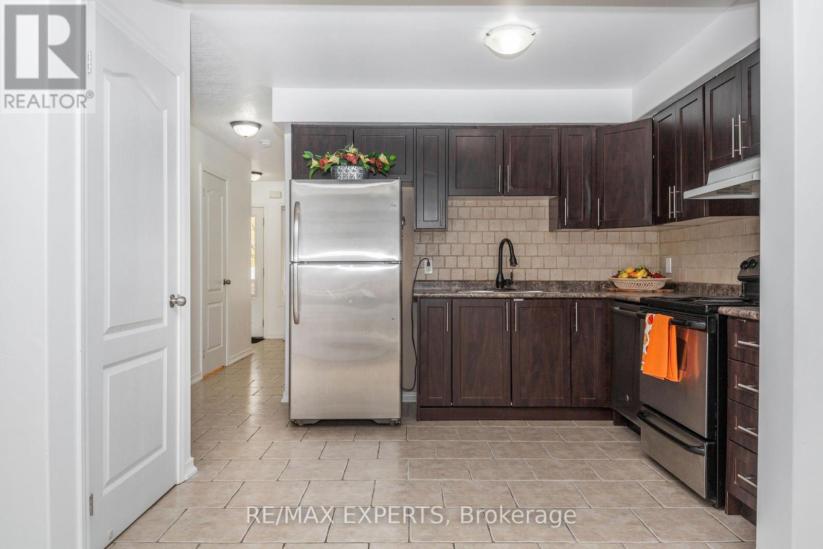 11 - 75 PRINCE WILLIAM WAY, Barrie (Innis-Shore) — photo 7