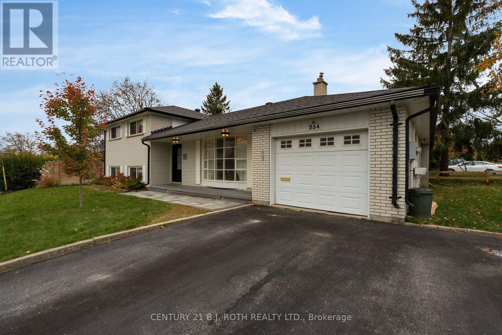 254 GROVE STREET E, Barrie (Wellington) — photo 2