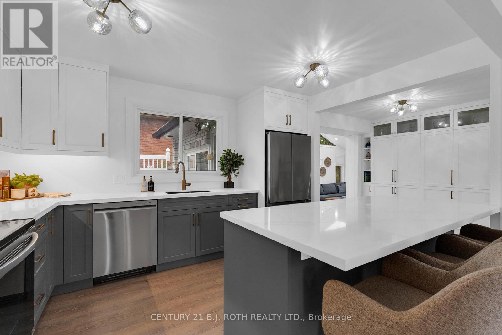 254 GROVE STREET E, Barrie (Wellington) — photo 9