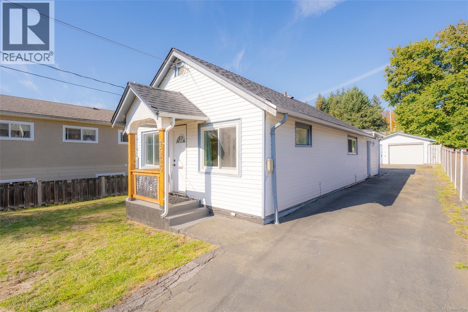 4533 Lathom Rd - 2