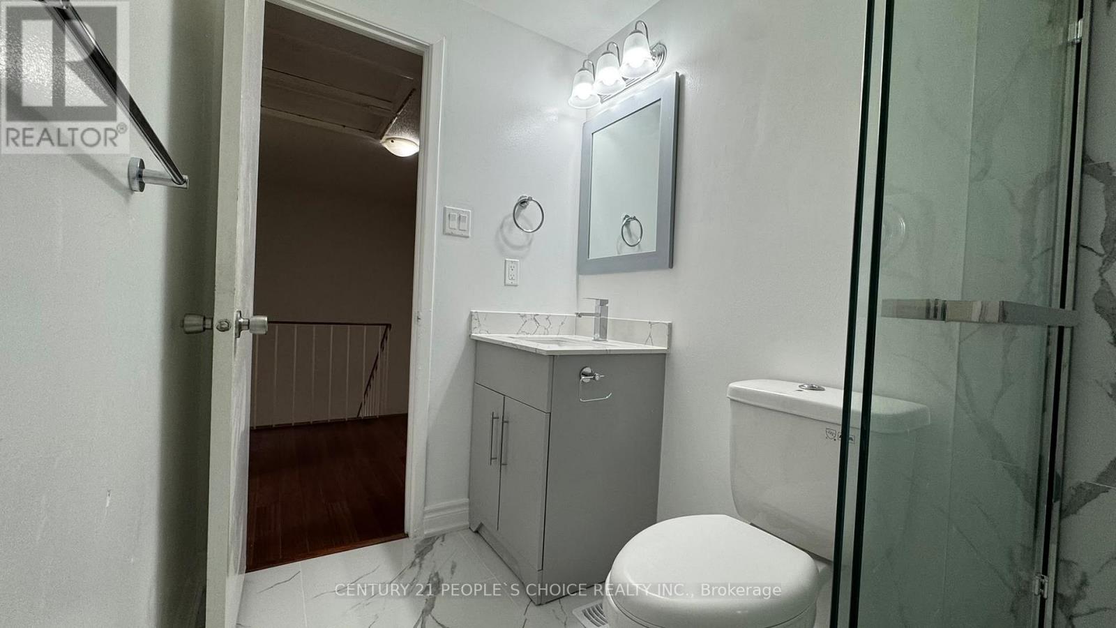 10 Juliana Square — photo 13