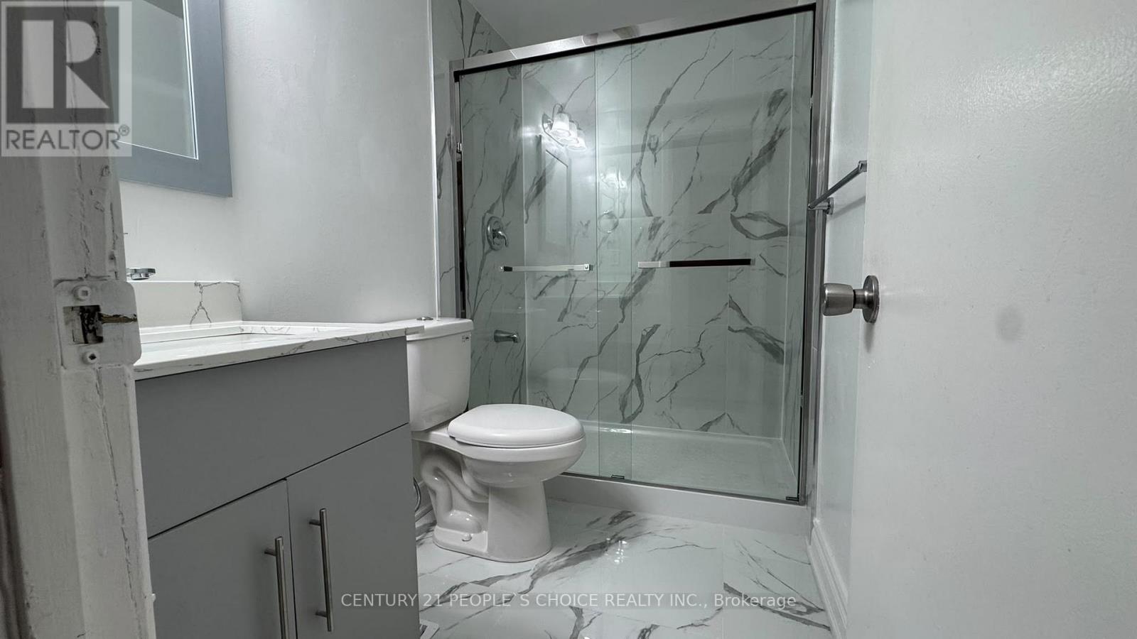 10 Juliana Square — photo 14