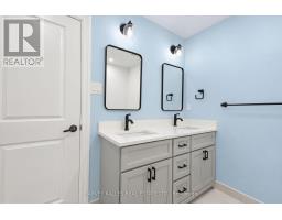 2429 Overton Drive, Burlington, ON L7P4B6 Photo 12