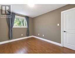 2429 Overton Drive, Burlington, ON L7P4B6 Photo 16