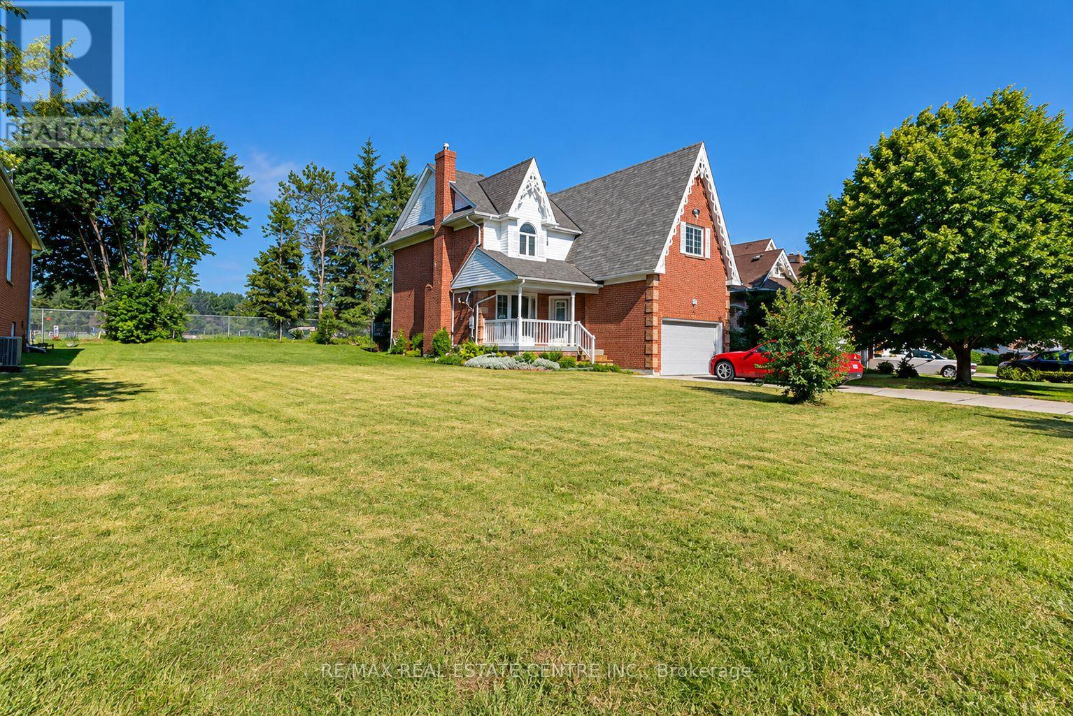 544 PARK AVENUE, Shelburne — photo 2