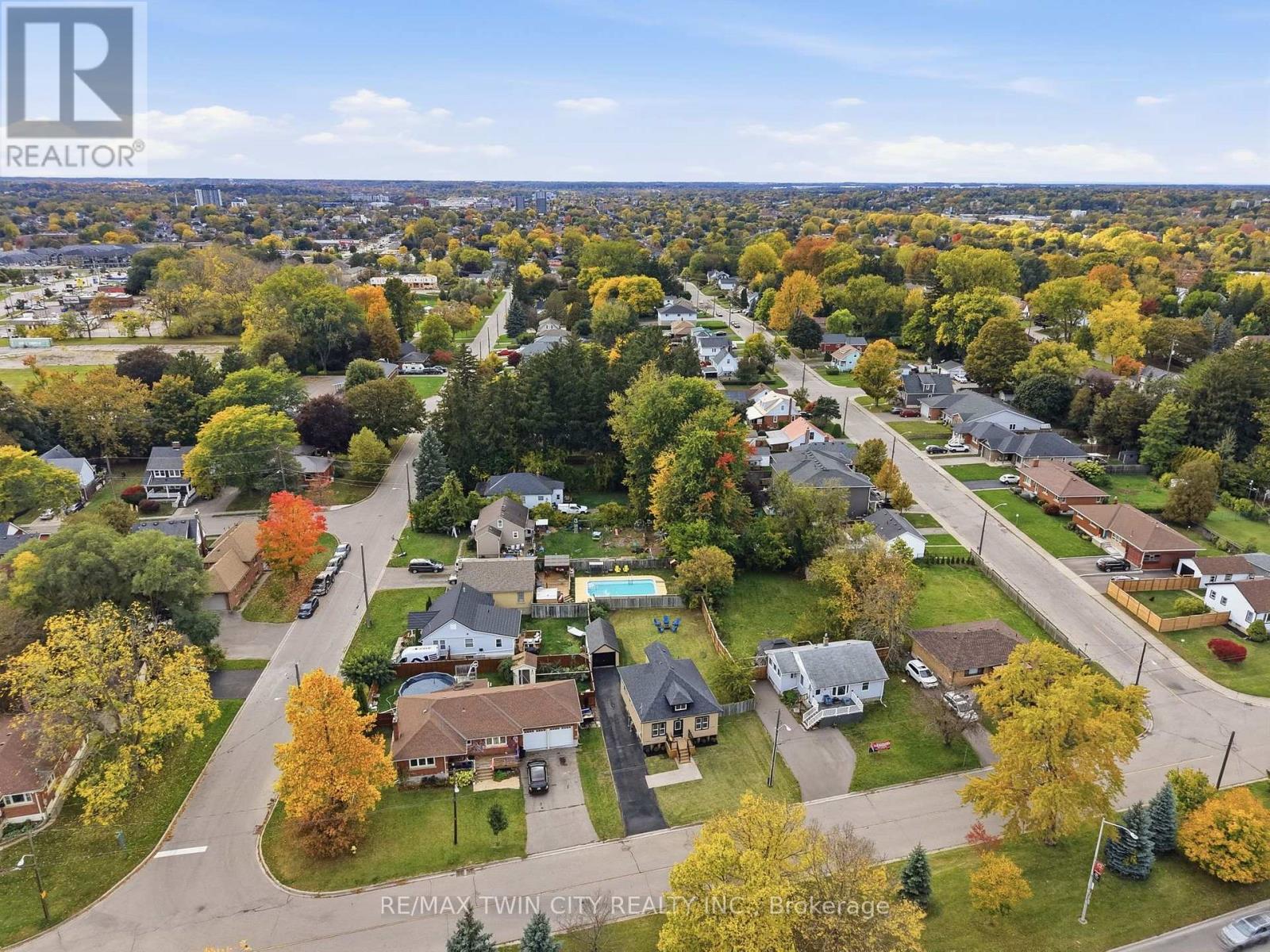 24 Park Road North, Brantford, ON photo 36