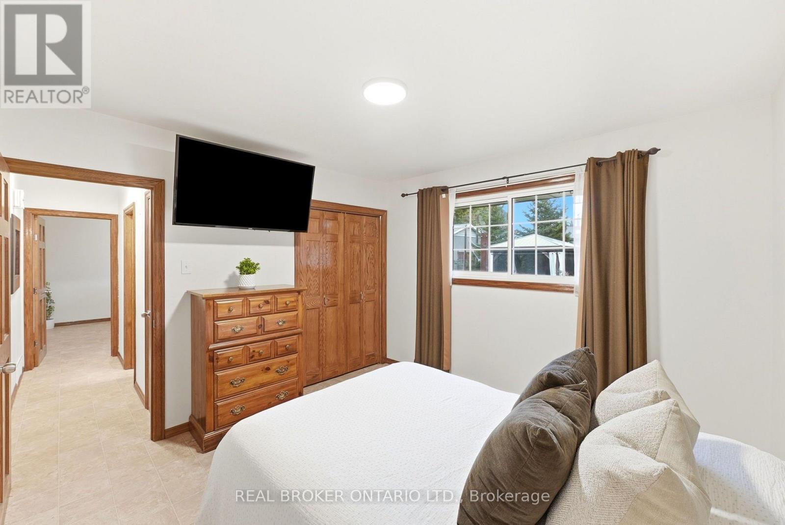7 Edward Street, Perth East, ON photo 20