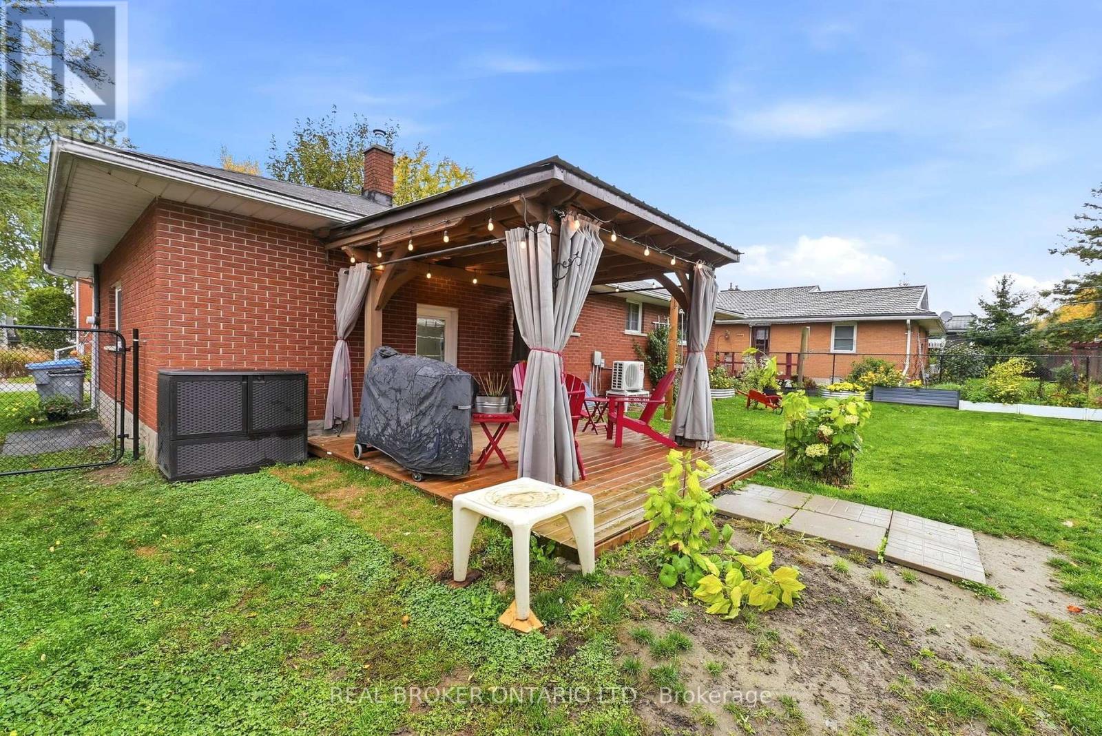 7 Edward Street, Perth East, ON photo 31