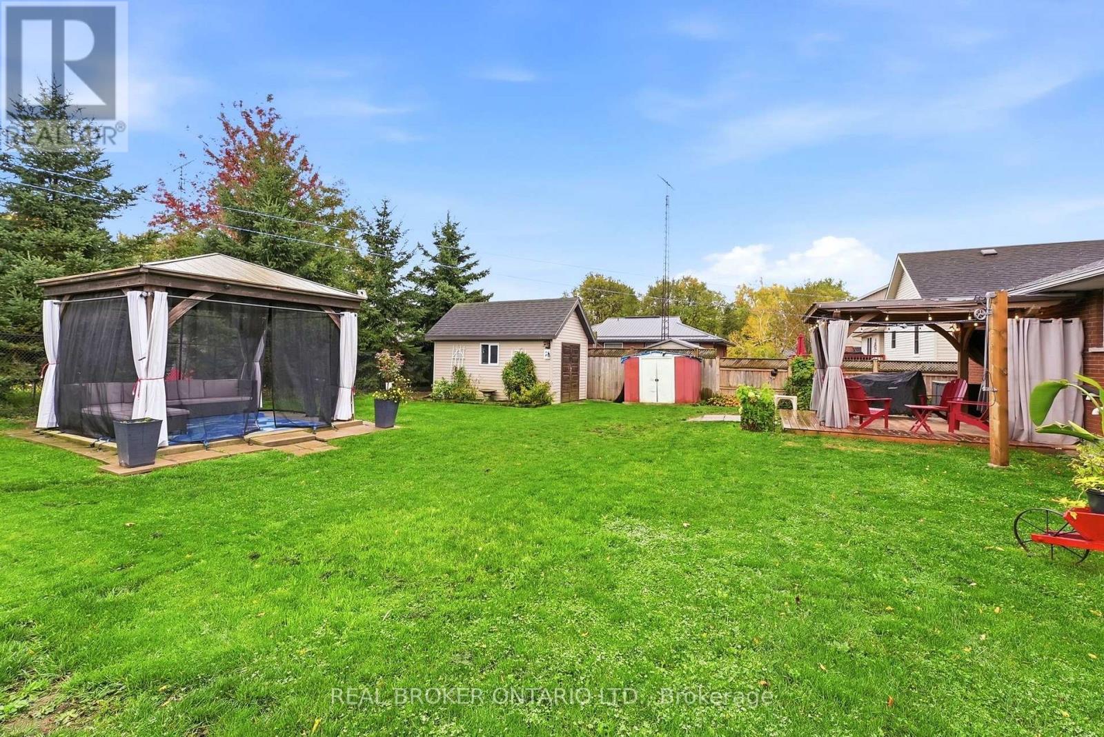 7 Edward Street, Perth East, ON photo 37