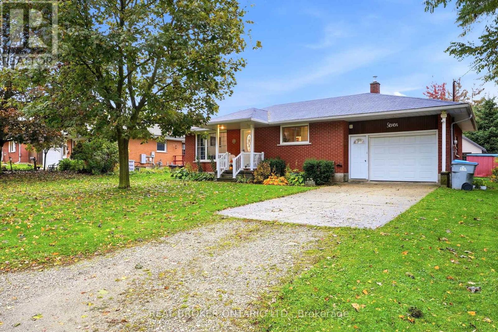 7 Edward Street, Perth East, ON photo 40