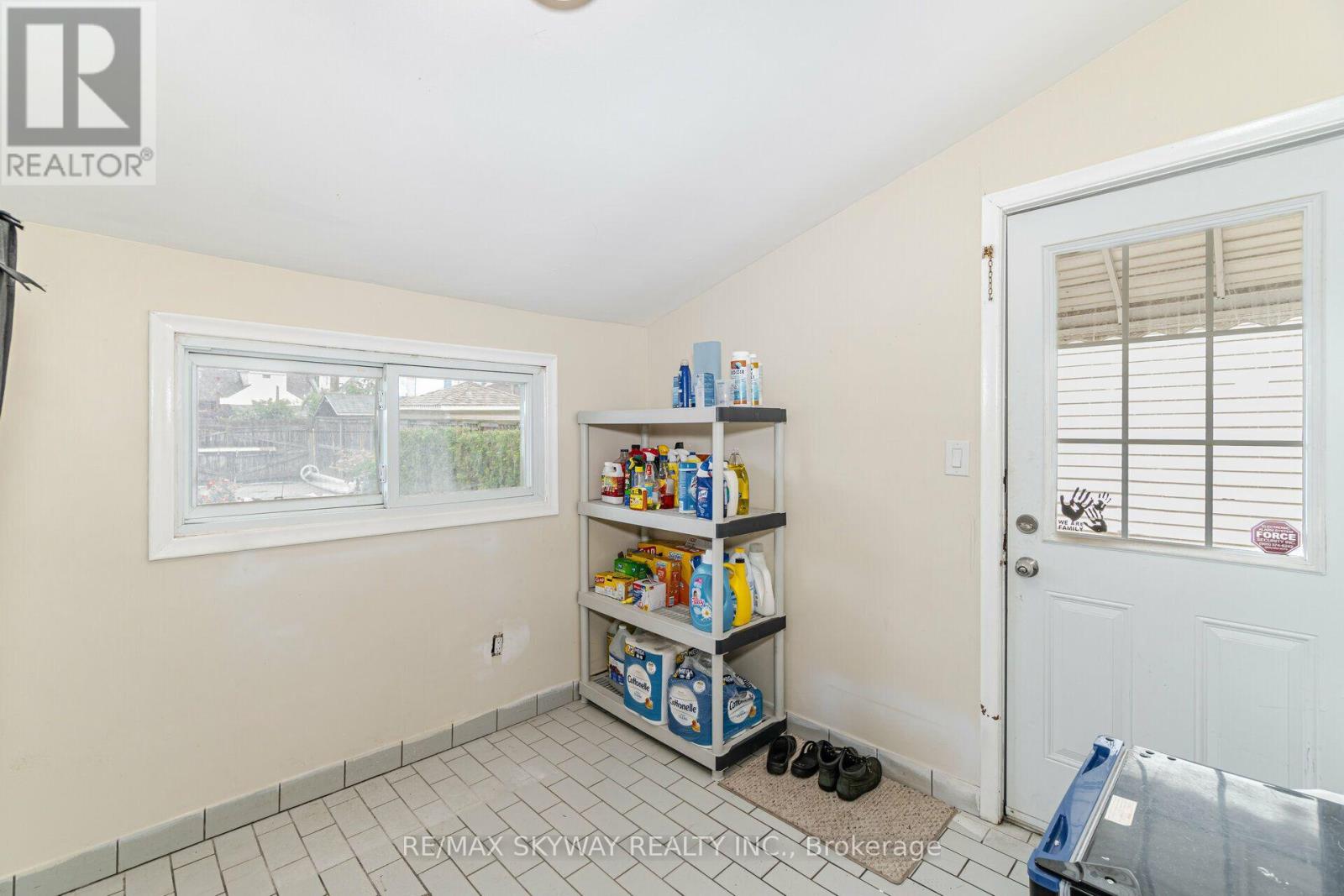 242 East Avenue North — photo 25