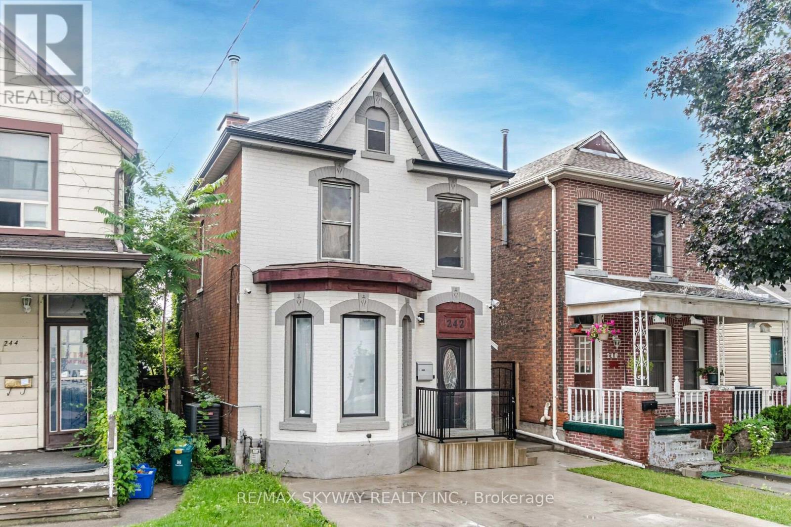 242 East Avenue North, Hamilton, ON