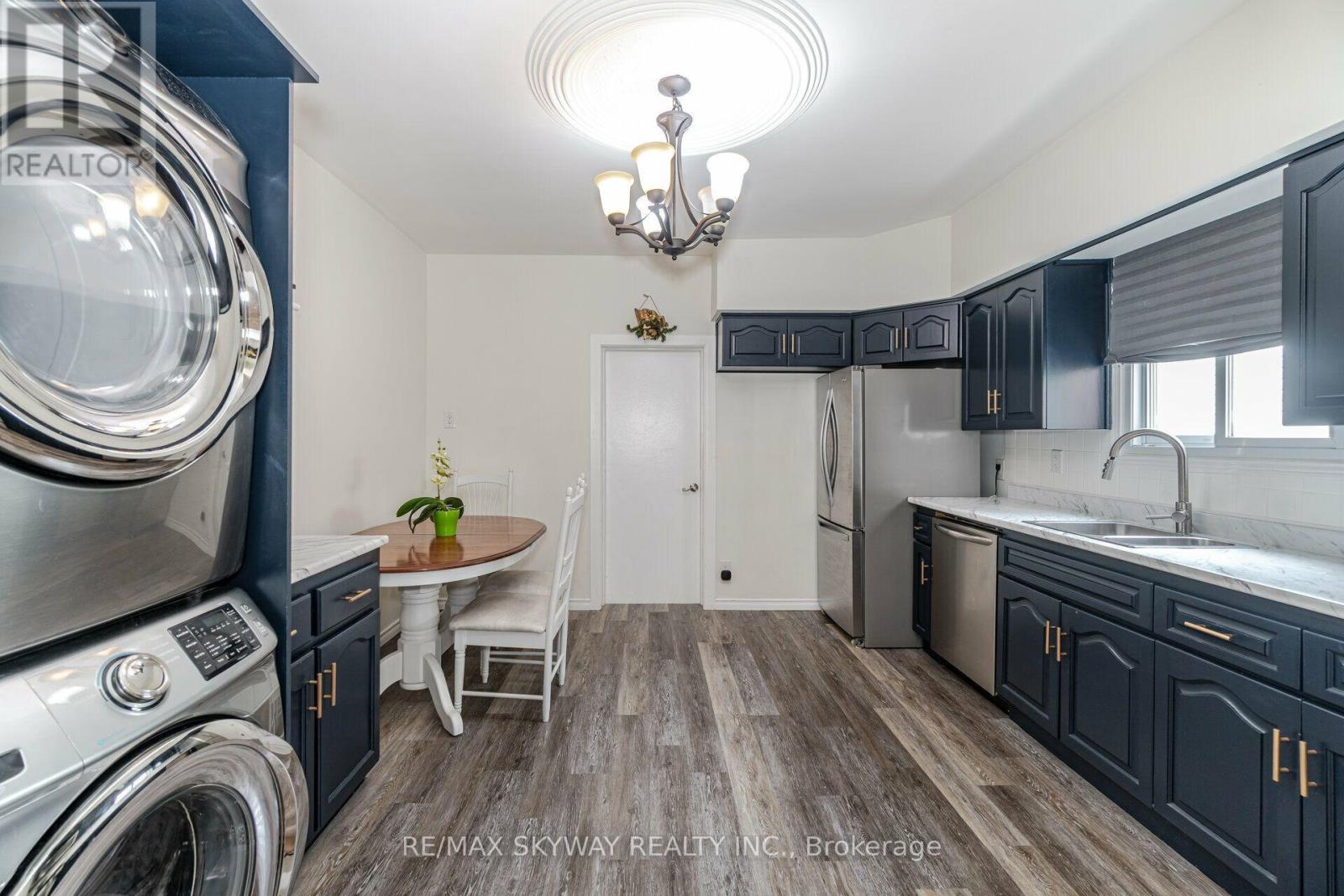 242 East Avenue North, Hamilton, ON photo 11
