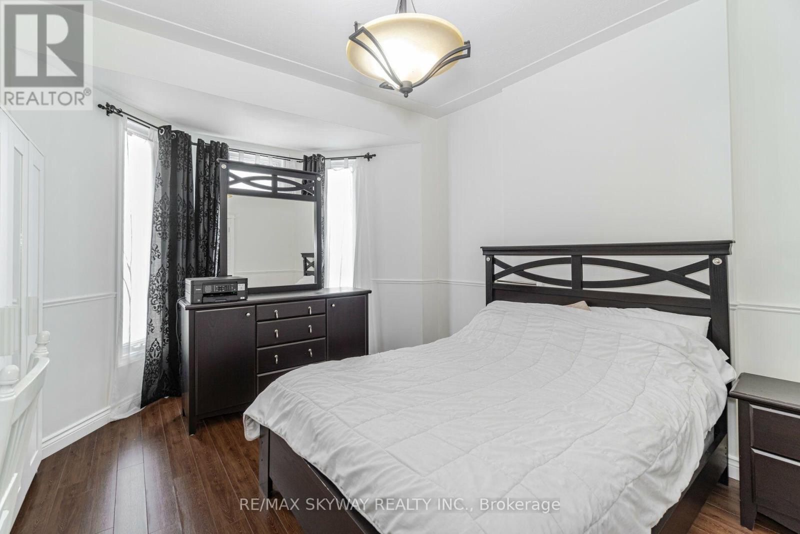 242 East Avenue North, Hamilton, ON photo 15