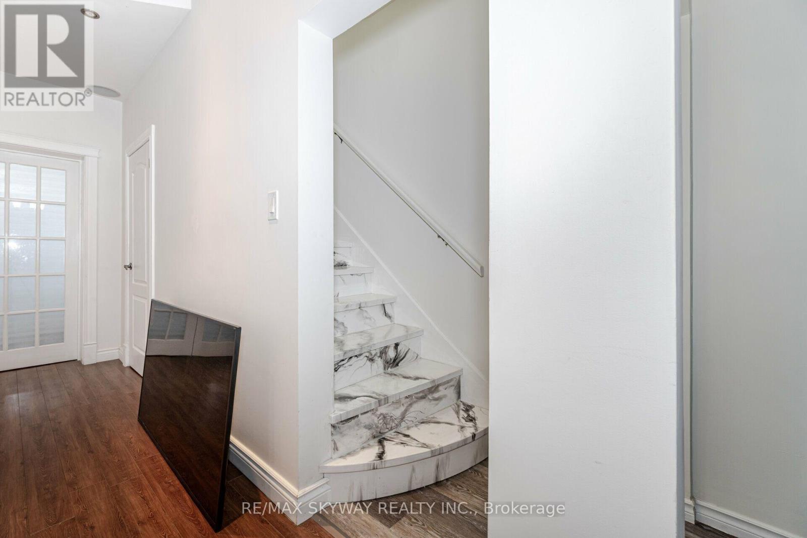 242 East Avenue North, Hamilton, ON photo 19