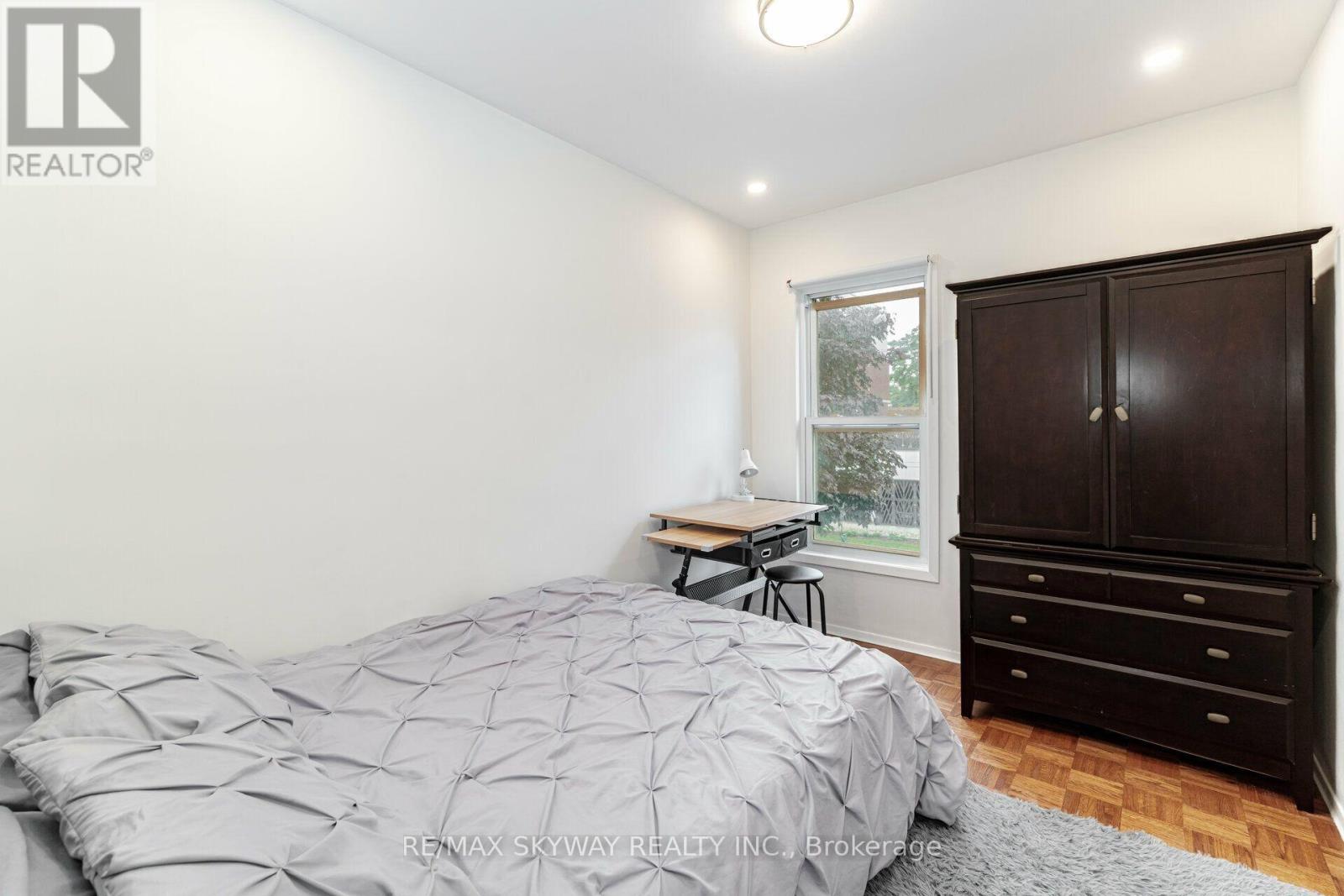 242 East Avenue North, Hamilton, ON photo 22