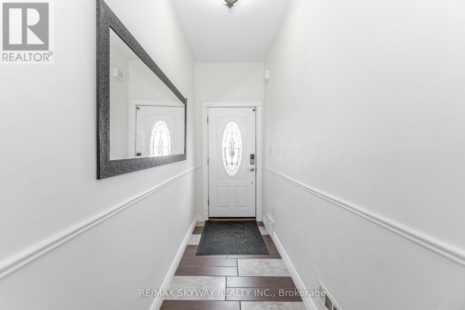 242 East Avenue North, Hamilton, ON photo 4