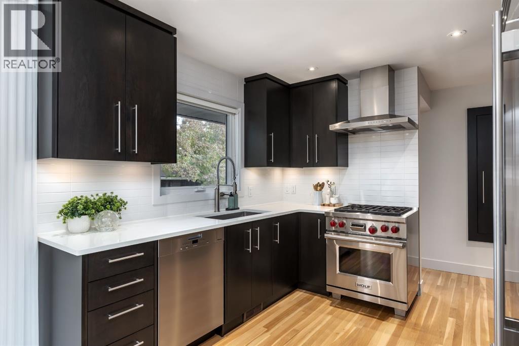 408 49 Avenue SW - photo 8