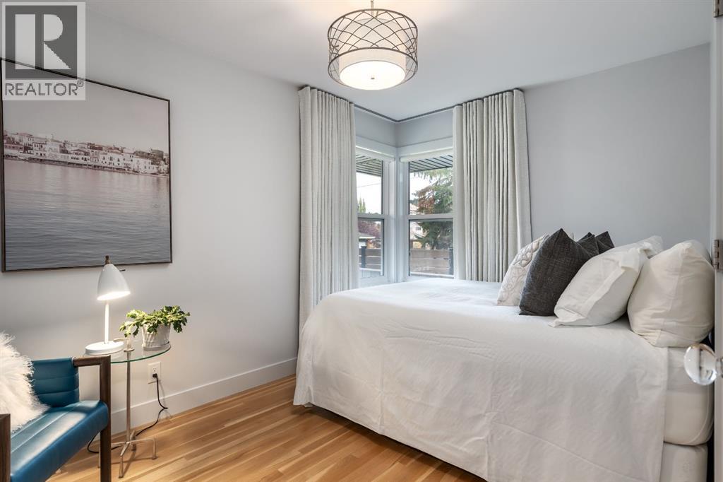 408 49 Avenue SW - photo 17
