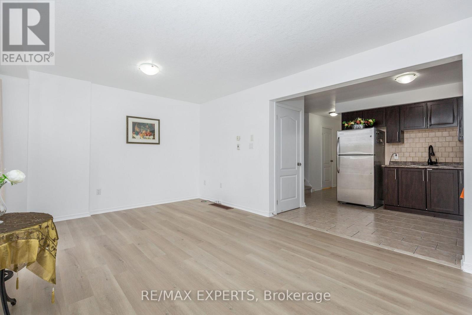 11 - 75 PRINCE WILLIAM WAY, Barrie (Innis-Shore) — photo 12