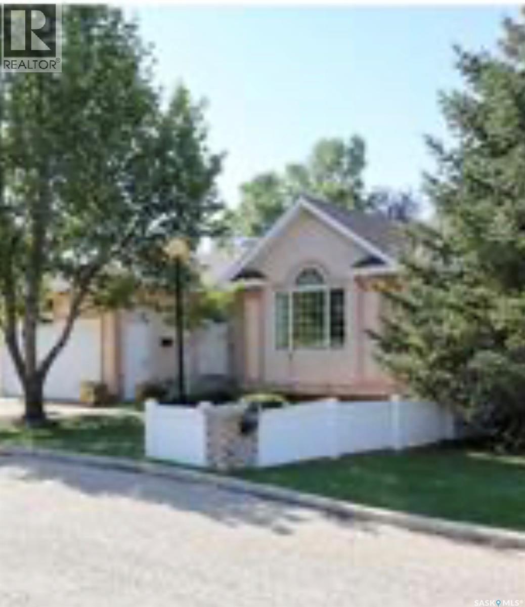 3258 Renfrew CRESCENT E, Regina