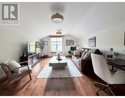 1 Warren Drive thumbnail 23