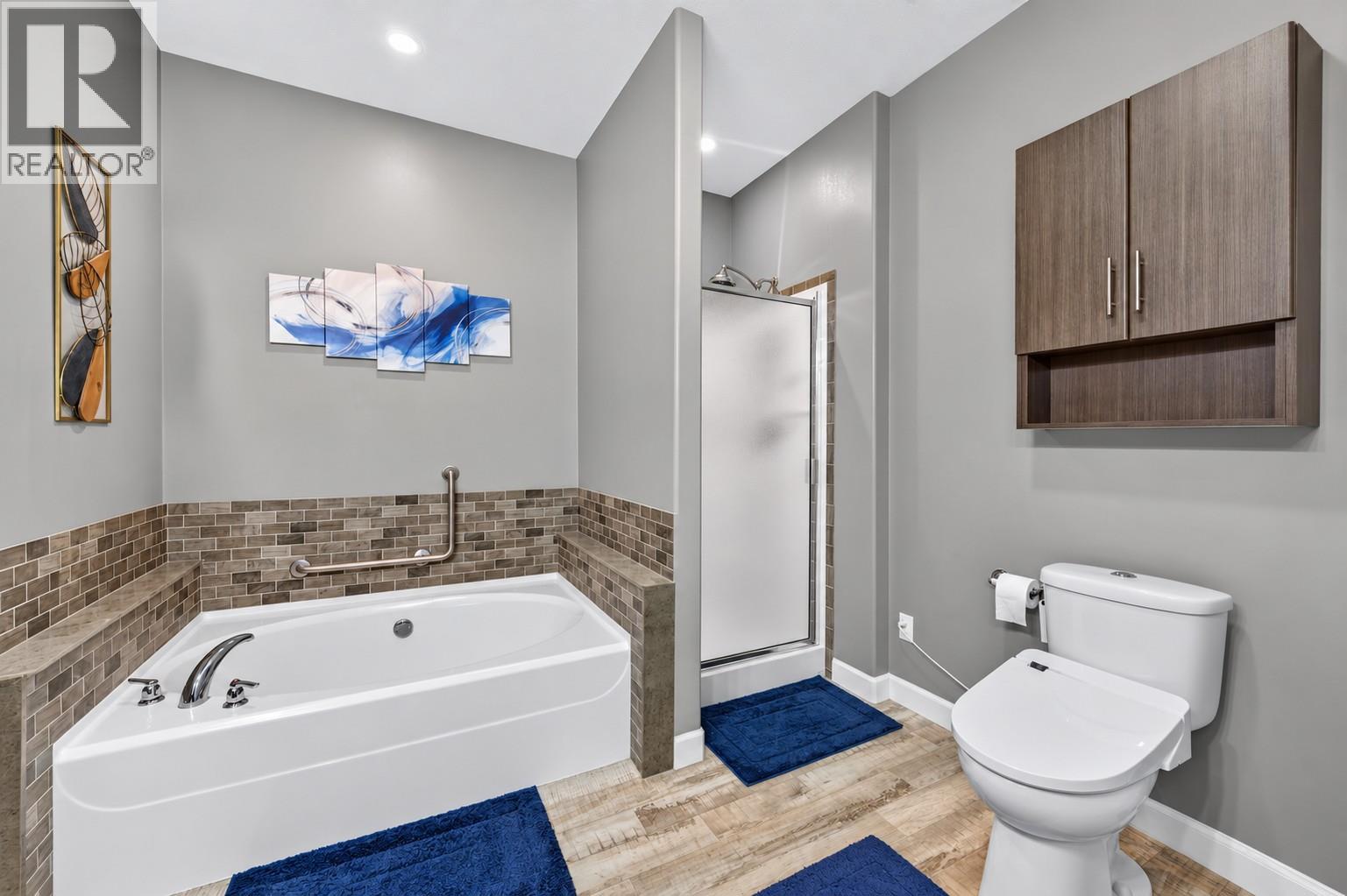 1410 Walnut Avenue - 19
