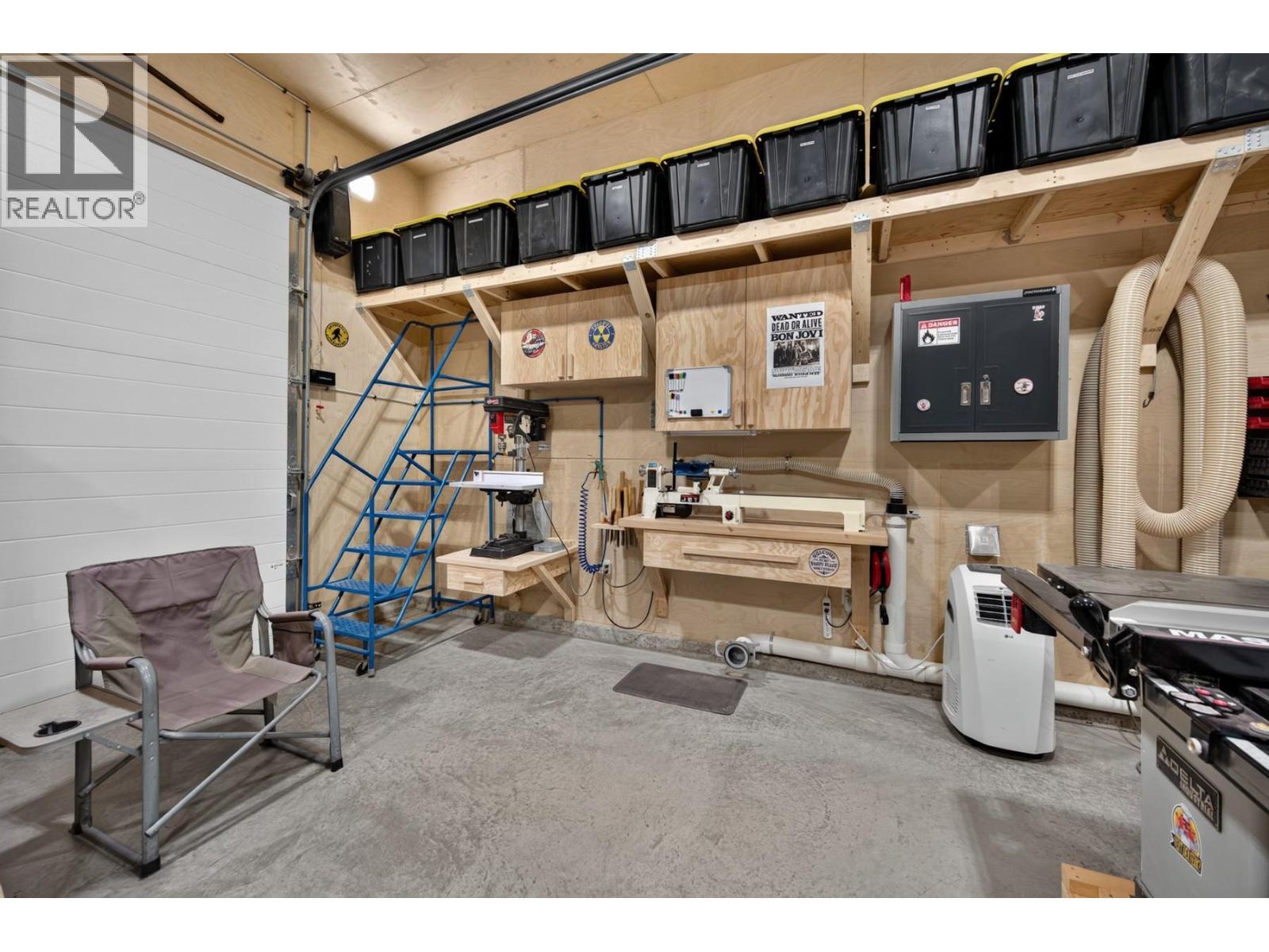 1410 Walnut Avenue - 50