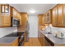 Kitchen - 3602 Cedarille Drive Sw, Calgary, AB T2W5B2 Photo 12