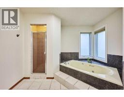 7 Suncastle Crescent Se, Calgary, AB T2X2W9 Photo 35