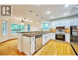 3pc Bathroom - 7 Suncastle Crescent Se, Calgary, AB T2X2W9 Photo 12
