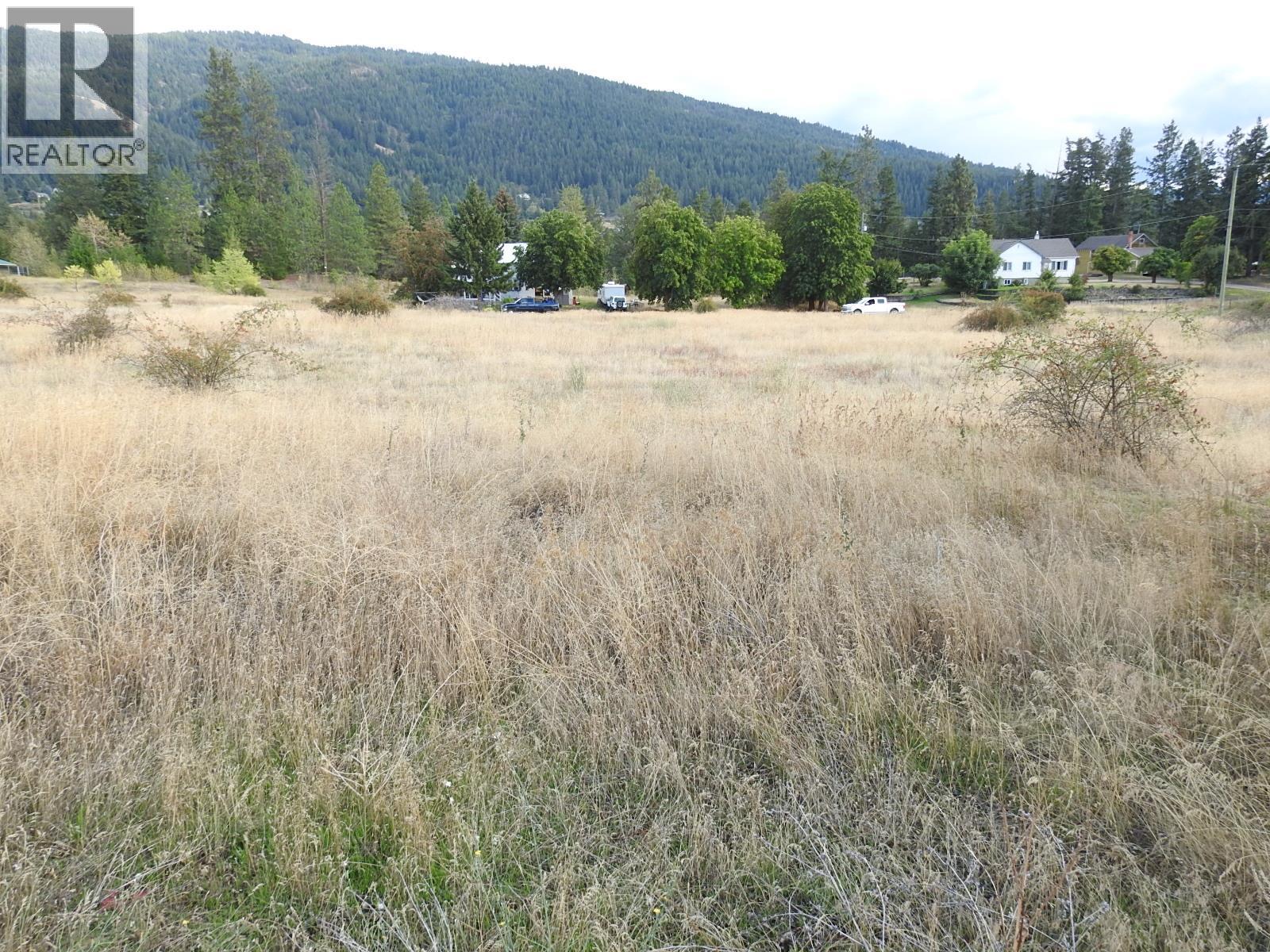 Photo 20 of 33