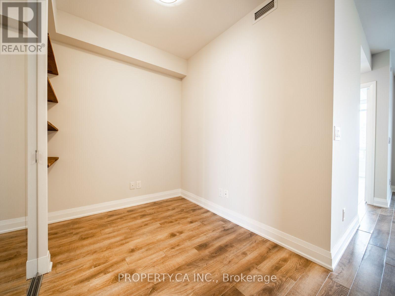36 Park Lawn Road — photo 14