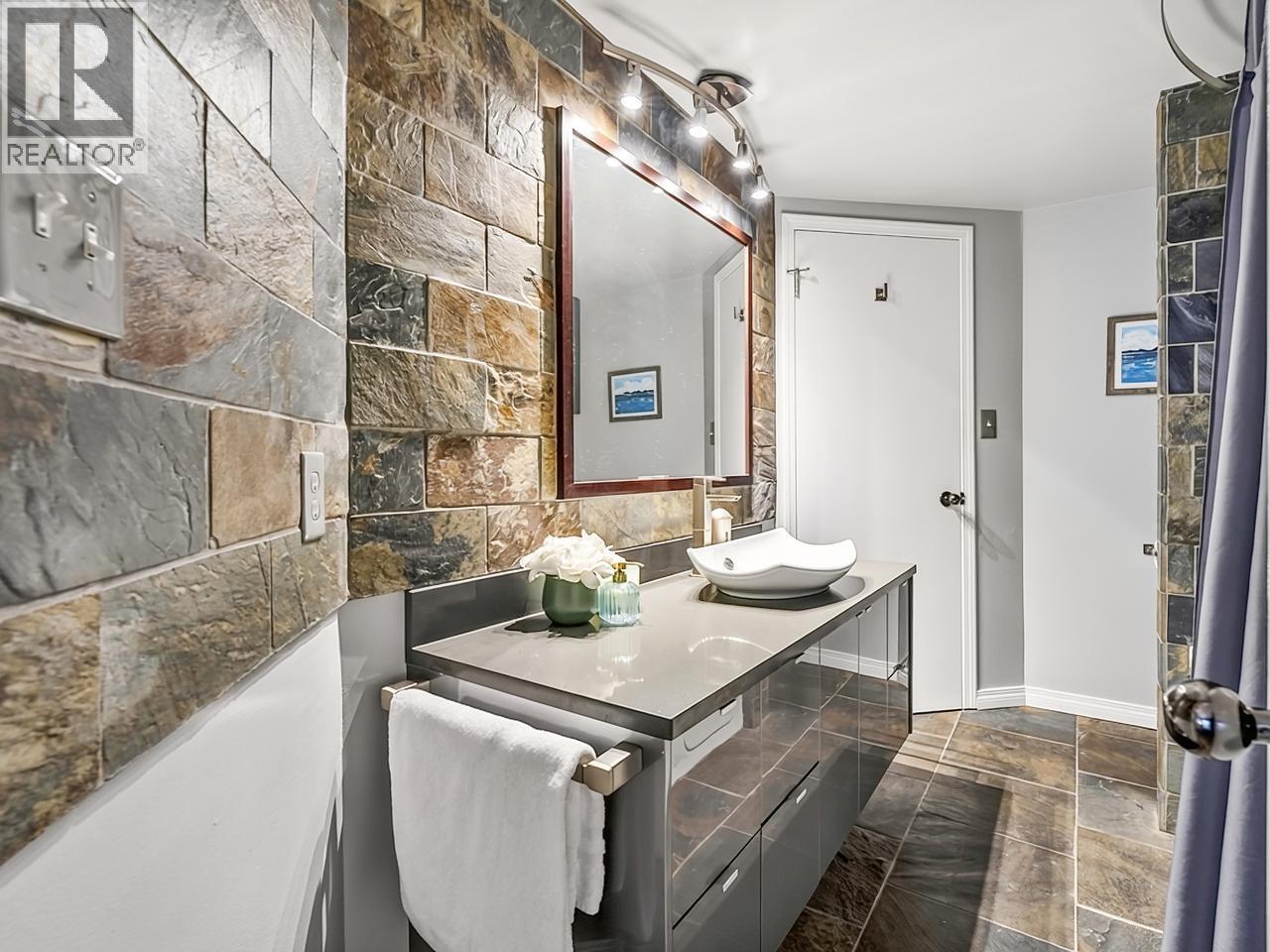 Photo of 210 889 W 7TH AVENUE 22
