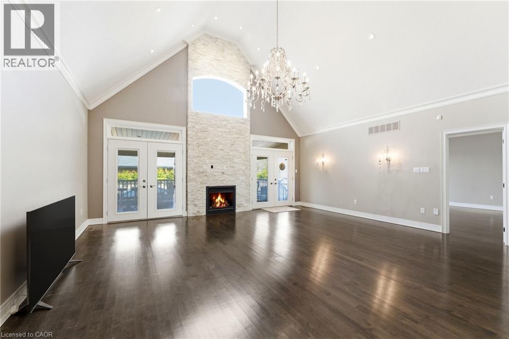 85 HILLCROFT Drive - 10