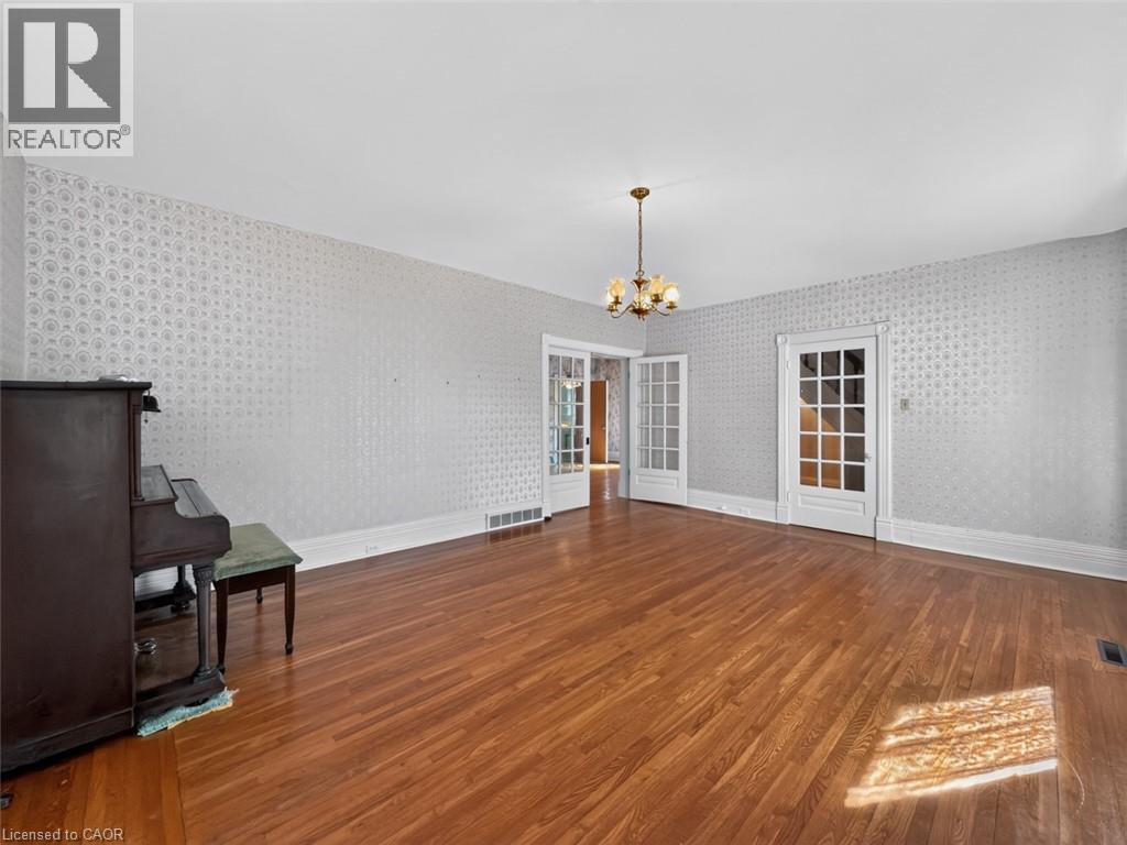 3290 Cockshutt Road — photo 15