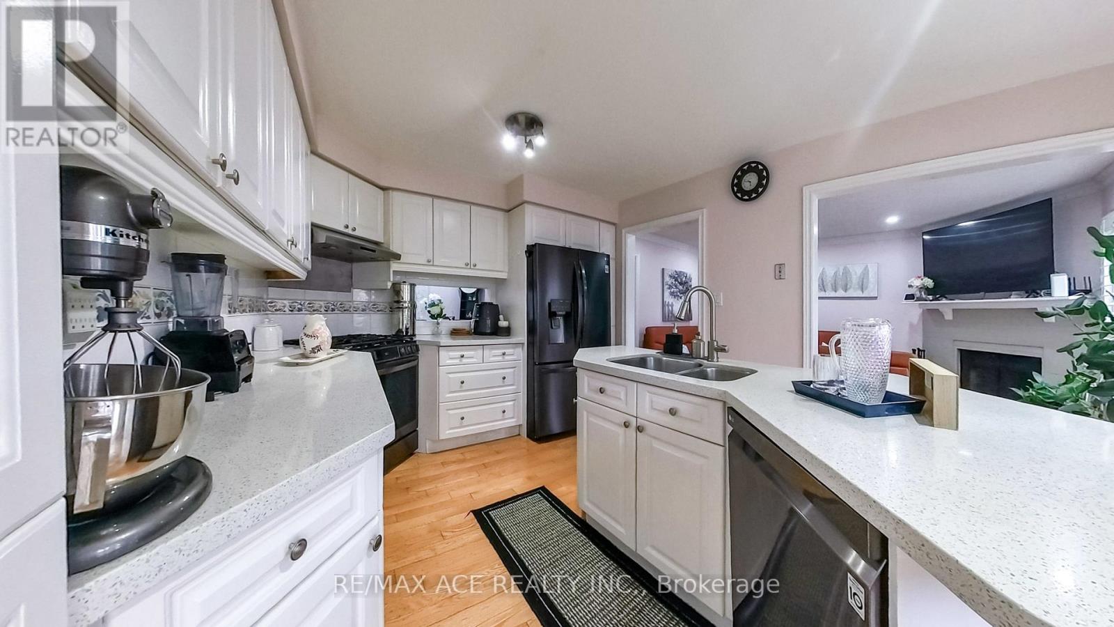 15 BRENNAN ROAD - 14