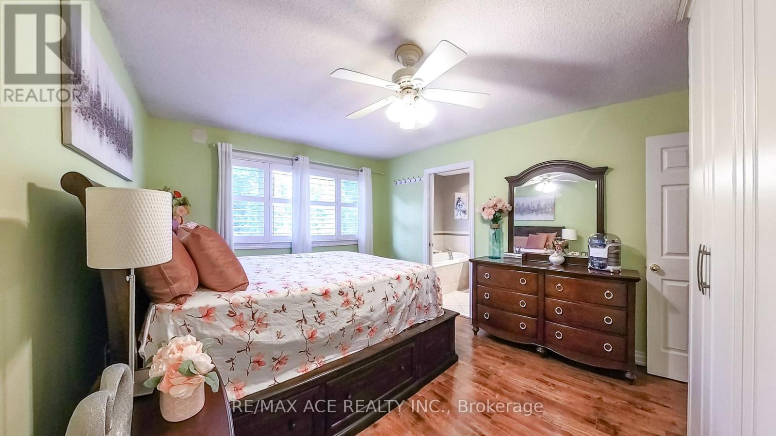 15 BRENNAN ROAD - 23