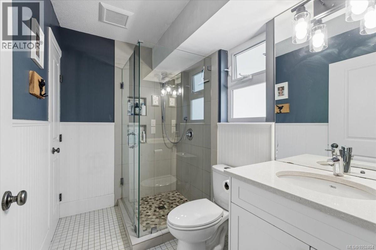 781 Sanderson Rd - 7