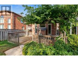 Bedroom 3 - 172 Valmont Court, Hamilton, ON L9G5A1 Photo 11