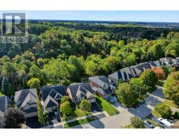 172 Valmont Court, Hamilton, ON L9G5A1 Photo 17