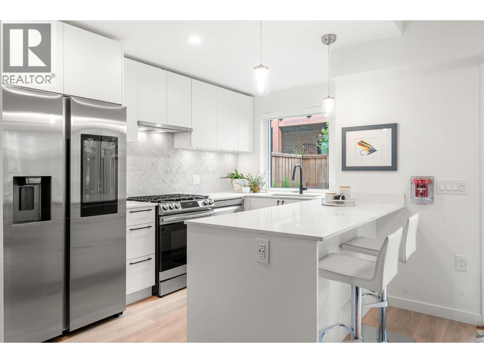 Photo of 157 555 E 2ND STREET 16