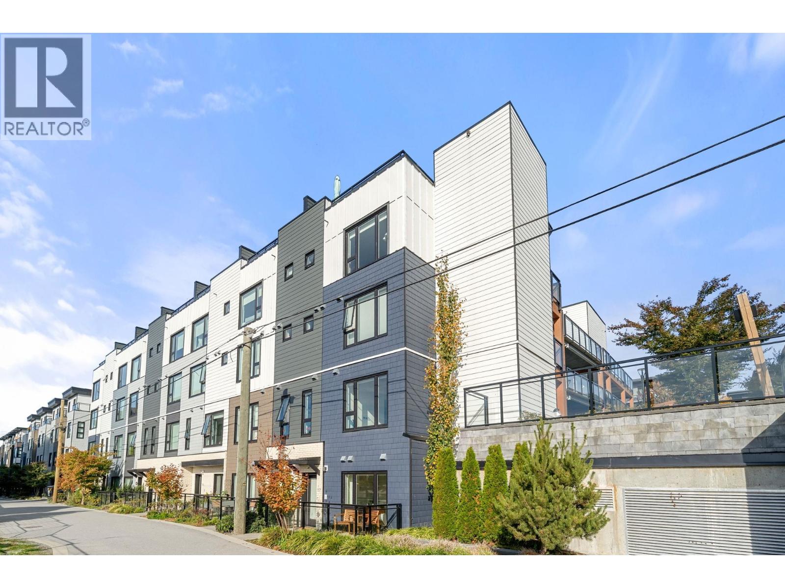 Photo of 157 555 E 2ND STREET 33