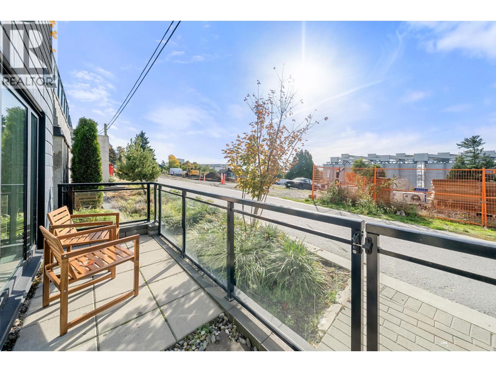 Photo of 157 555 E 2ND STREET 32