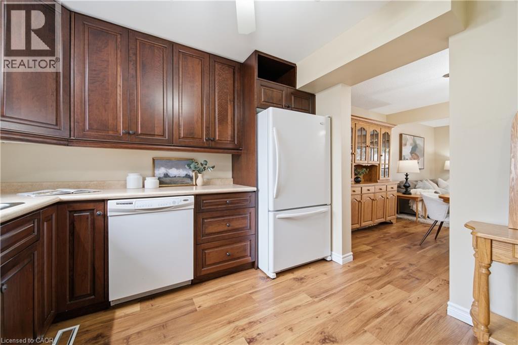 #28 255 NORTHLAKE Drive - 4