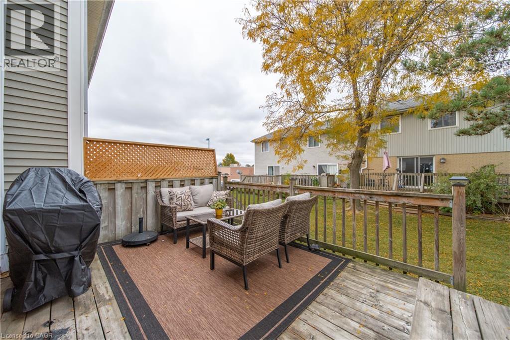 #28 255 NORTHLAKE Drive - 32