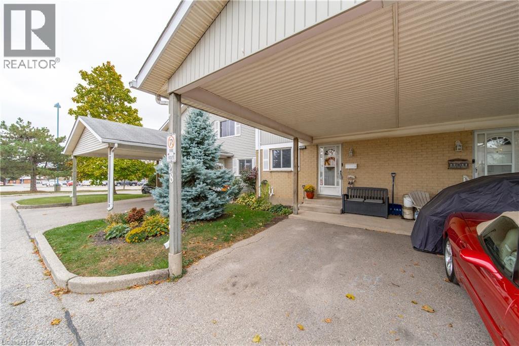#28 255 NORTHLAKE Drive - 40