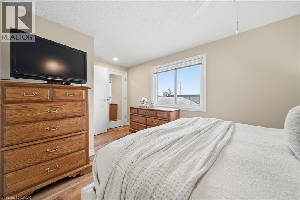 #28 255 NORTHLAKE Drive - 17